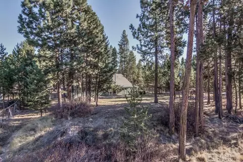56351 Stellar Dr, Bend, OR 97707 photo 4