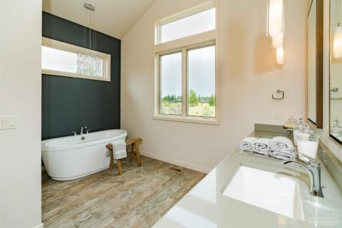 19231 Cartwright Ct, Bend, OR 97702 photo 8