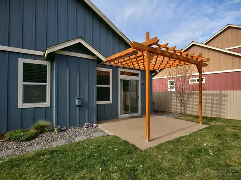 60874 Garrison Dr, Bend, OR 97702 photo 14