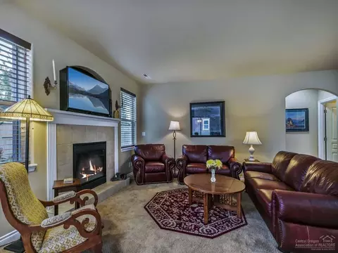 60874 Garrison Dr, Bend, OR 97702 photo 3