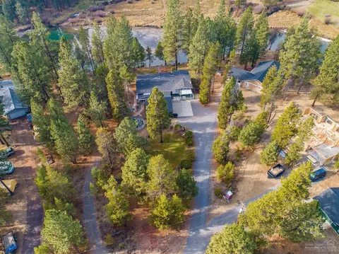 16479 Beaver Dr, Bend, OR 97707 photo 3