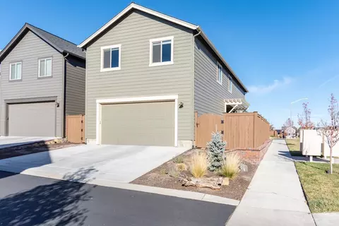 20807 NE Smoke Stack, Bend, OR 97701 photo 21