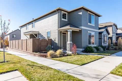 20807 NE Smoke Stack, Bend, OR 97701 photo 1
