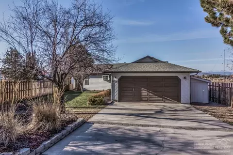 62907 Nasu Park Loop, Bend, OR 97701 photo 2