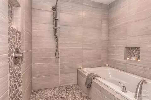 62907 Nasu Park Loop, Bend, OR 97701 photo 13