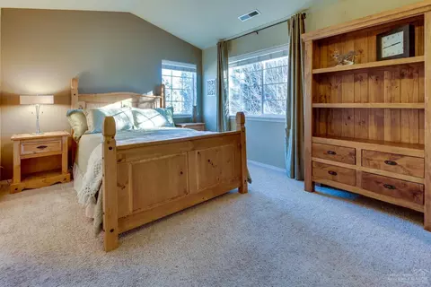 363 SE Soft Tail Loop, Bend, OR 97702 photo 15