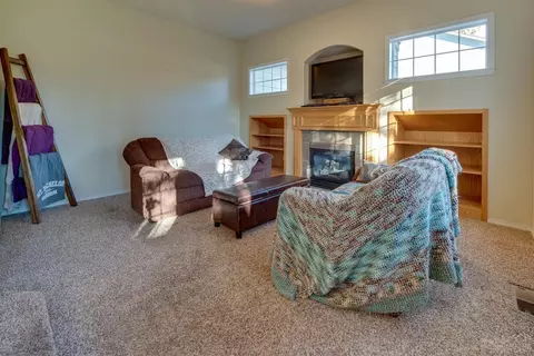 363 SE Soft Tail Loop, Bend, OR 97702 photo 12