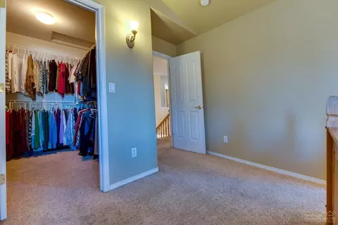 363 SE Soft Tail Loop, Bend, OR 97702 photo 16