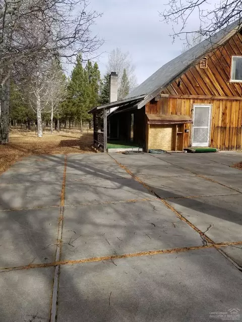 15939 Davis Ave, La Pine, OR 97739 photo 4