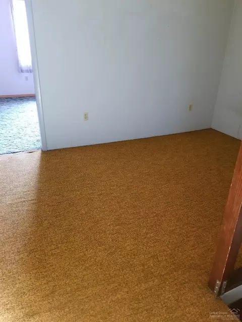 15939 Davis Ave, La Pine, OR 97739 photo 16