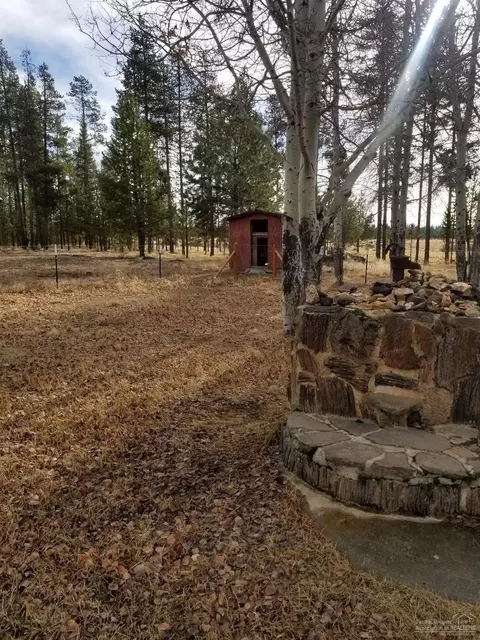 15939 Davis Ave, La Pine, OR 97739 photo 10