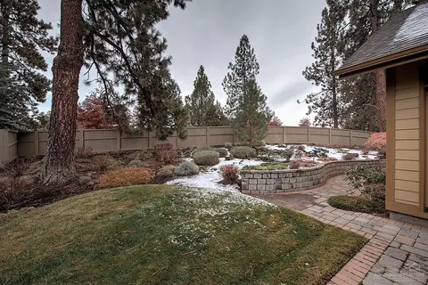 61004 Creekstone Loop, Bend, OR 97702 photo 23