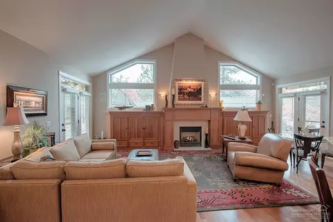61004 Creekstone Loop, Bend, OR 97702 photo 5