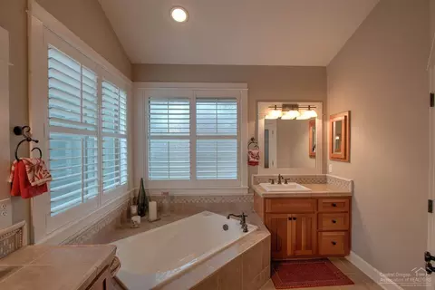 61004 Creekstone Loop, Bend, OR 97702 photo 18
