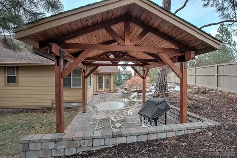 61004 Creekstone Loop, Bend, OR 97702 photo 24