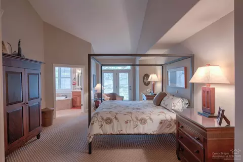 61004 Creekstone Loop, Bend, OR 97702 photo 16