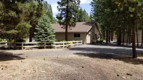 52103 Foxtail Rd, La Pine, OR 97739 photo 5
