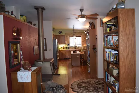52103 Foxtail Rd, La Pine, OR 97739 photo 13
