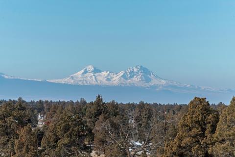 62830 Deschutes Rd, Bend, OR 97701 photo 2
