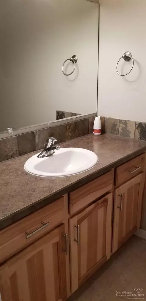 15336 Bear St, La Pine, OR 97739 photo 8