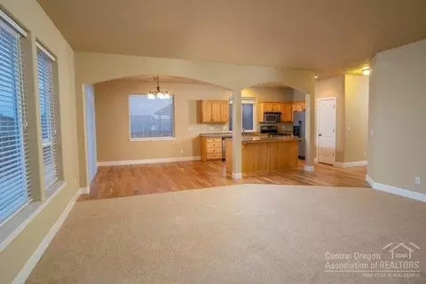 20741 Kilbourne Loop, Bend, OR 97701 photo 4