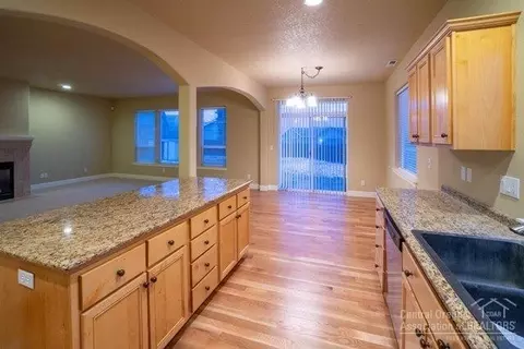 20741 Kilbourne Loop, Bend, OR 97701 photo 3