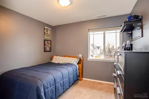 369 SE Soft Tail Loop, Bend, OR 97702 photo 15