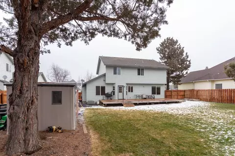 369 SE Soft Tail Loop, Bend, OR 97702 photo 19