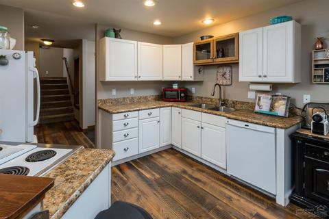 16377 Bates St, Bend, OR 97707 photo 7