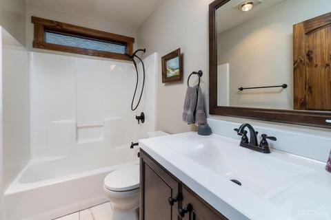 16377 Bates St, Bend, OR 97707 photo 13