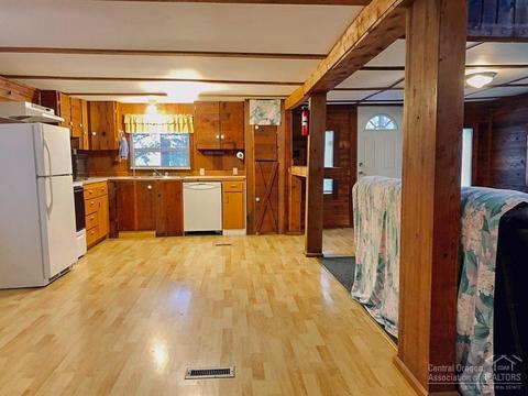 56543 Meteor Dr, Bend, OR 97707 photo 8
