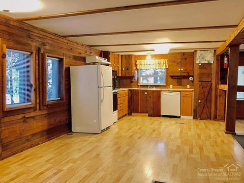 56543 Meteor Dr, Bend, OR 97707 photo 4