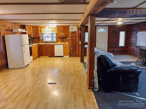 56543 Meteor Dr, Bend, OR 97707 photo 3