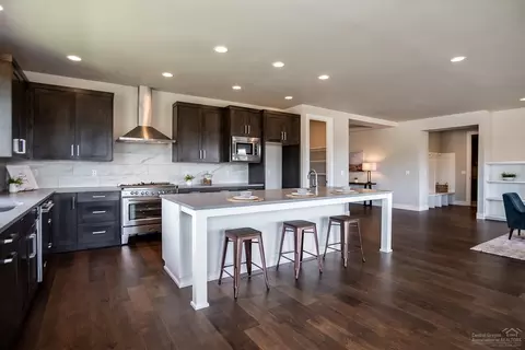 60877 SW Headwaters Loop, Bend, OR 97702 photo 5