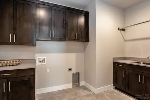 60877 SW Headwaters Loop, Bend, OR 97702 photo 16