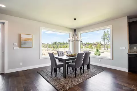 60877 SW Headwaters Loop, Bend, OR 97702 photo 9