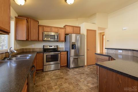 62462 Erickson Rd, Bend, OR 97701 photo 6