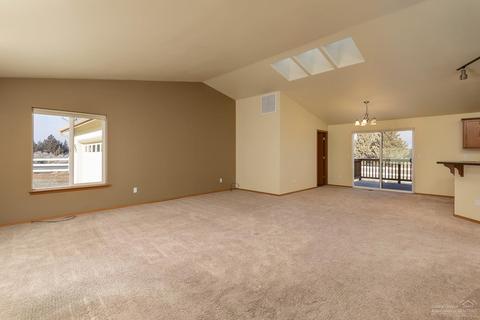 62462 Erickson Rd, Bend, OR 97701 photo 4