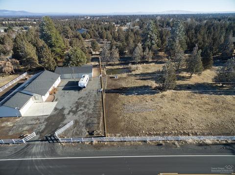 62462 Erickson Rd, Bend, OR 97701 photo 3