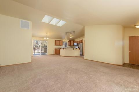 62462 Erickson Rd, Bend, OR 97701 photo 5