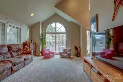 20850 Desert Stream Pl, Bend, OR 97702 photo 2