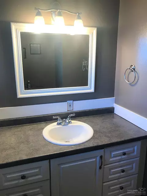 35 NE Mt Hebron Dr, Pendleton, OR 97801 photo 11