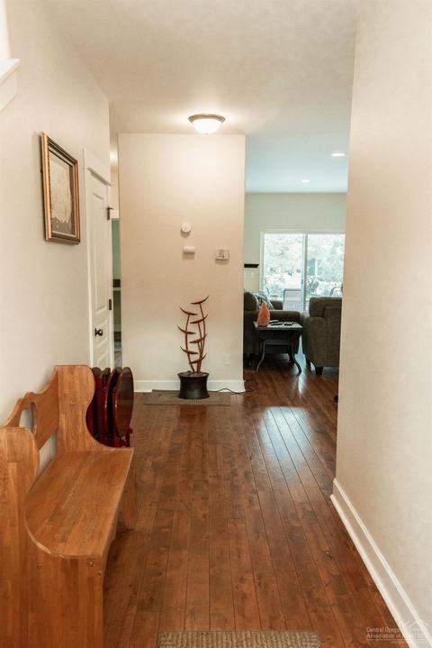 21342 Pecoraro Loop, Bend, OR 97701 photo 2