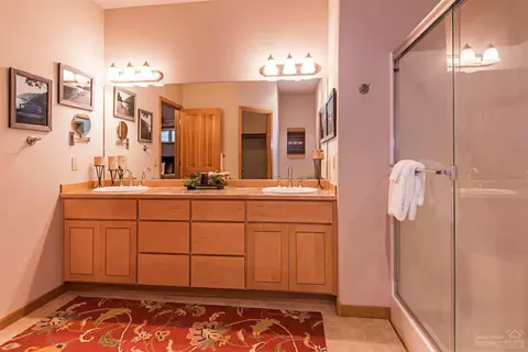 57668 Red Cedar Ln, Sunriver, OR 97707 photo 12