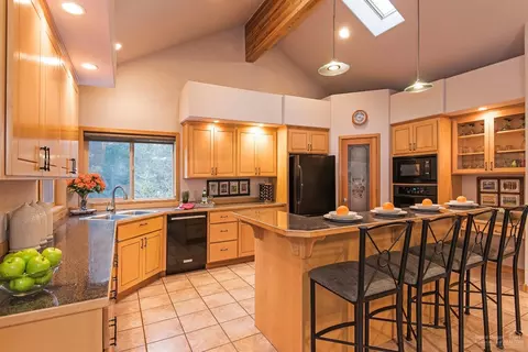 57668 Red Cedar Ln, Sunriver, OR 97707 photo 6