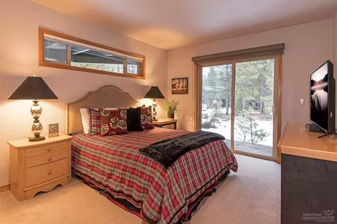 57668 Red Cedar Ln, Sunriver, OR 97707 photo 18