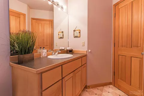 57668 Red Cedar Ln, Sunriver, OR 97707 photo 17