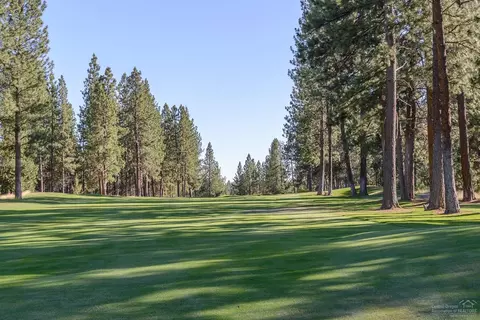 60633 Golf Village Loop, Bend, OR 97702 photo 22