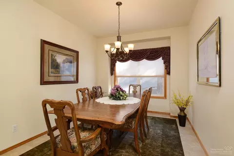 60633 Golf Village Loop, Bend, OR 97702 photo 11