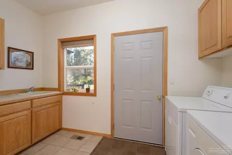 60633 Golf Village Loop, Bend, OR 97702 photo 20